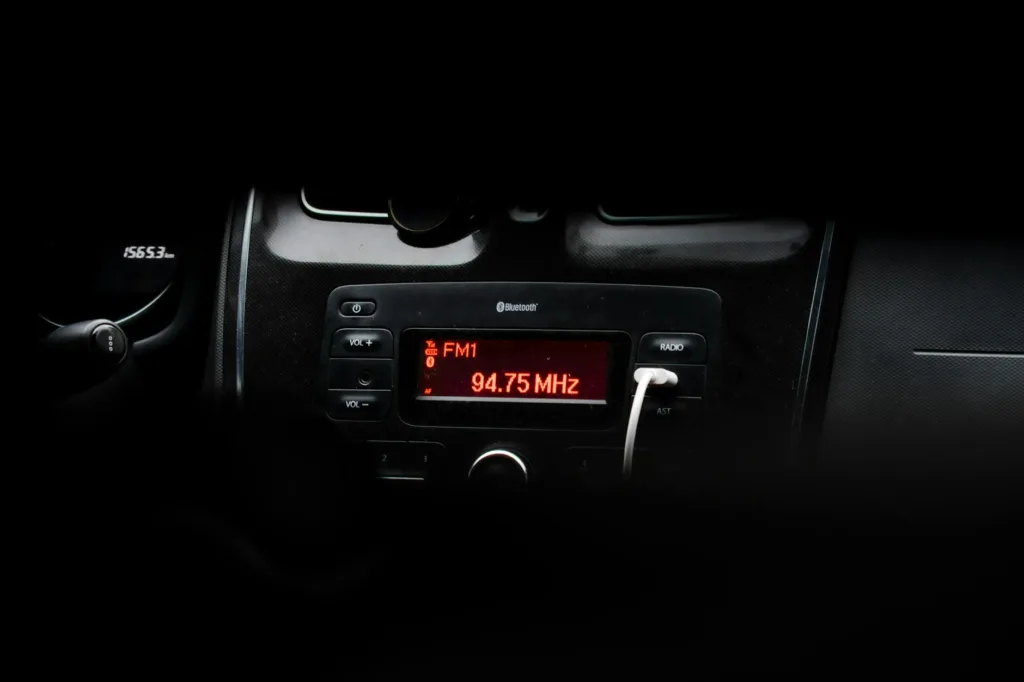Best FM Transmitter for Car: 9 Picks image